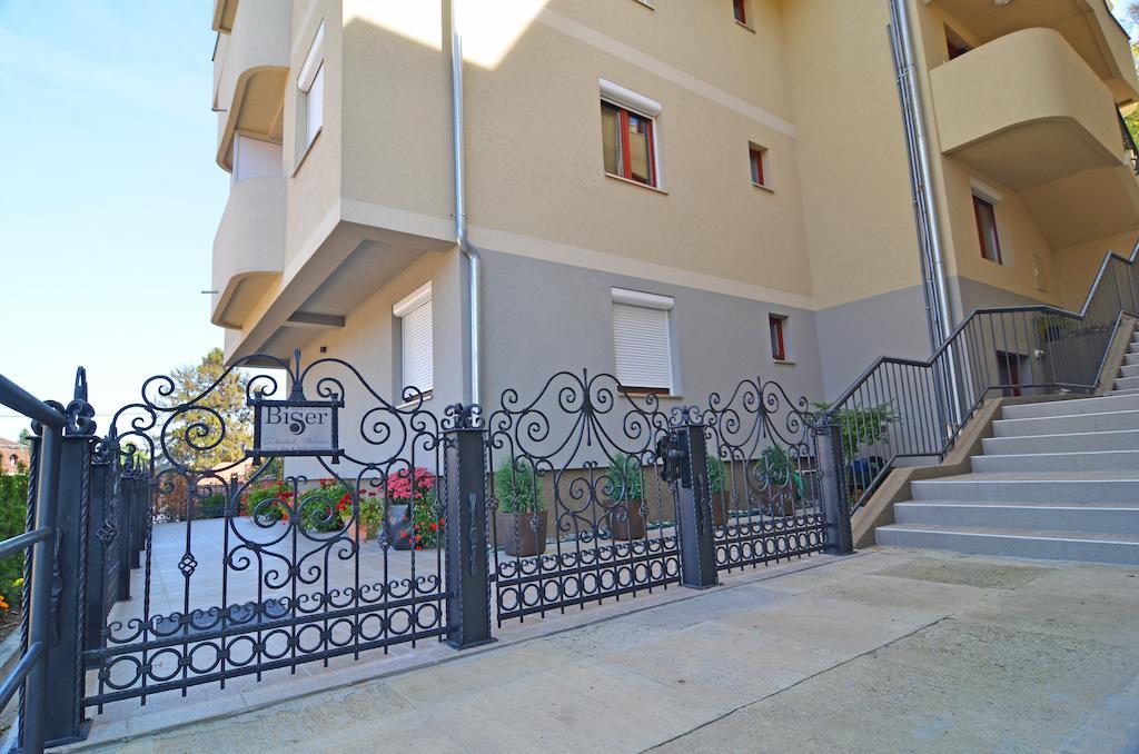 Apartments Biser Vrnjačka Banja Exterior foto